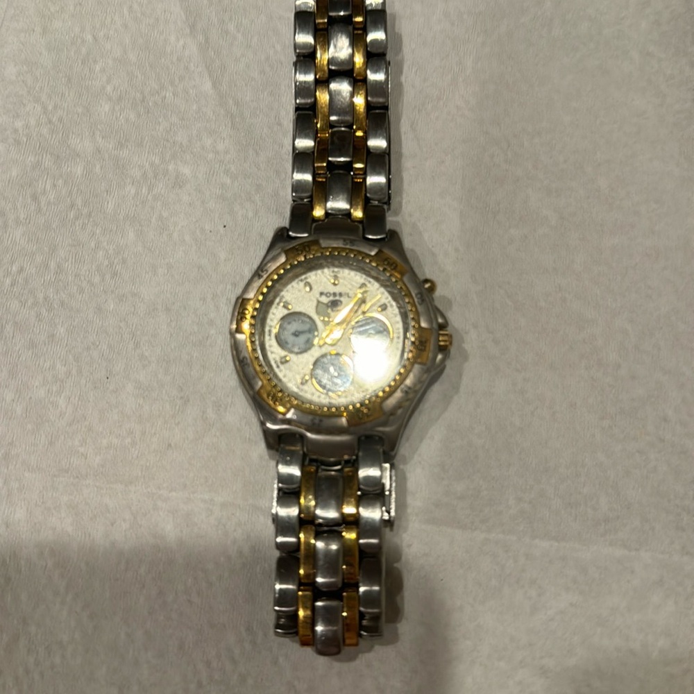 Fossil watch